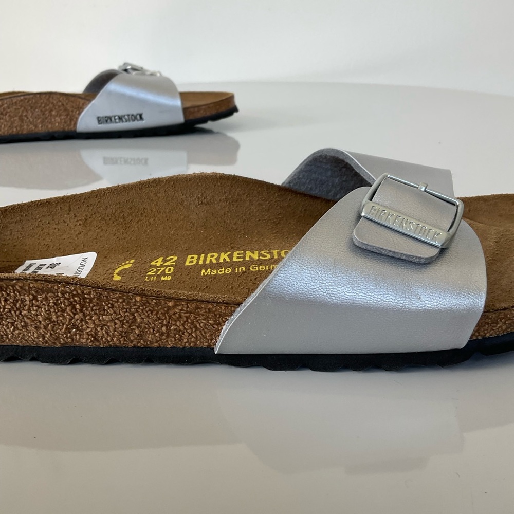 Birkenstock silver sandals - Picture 6 of 12